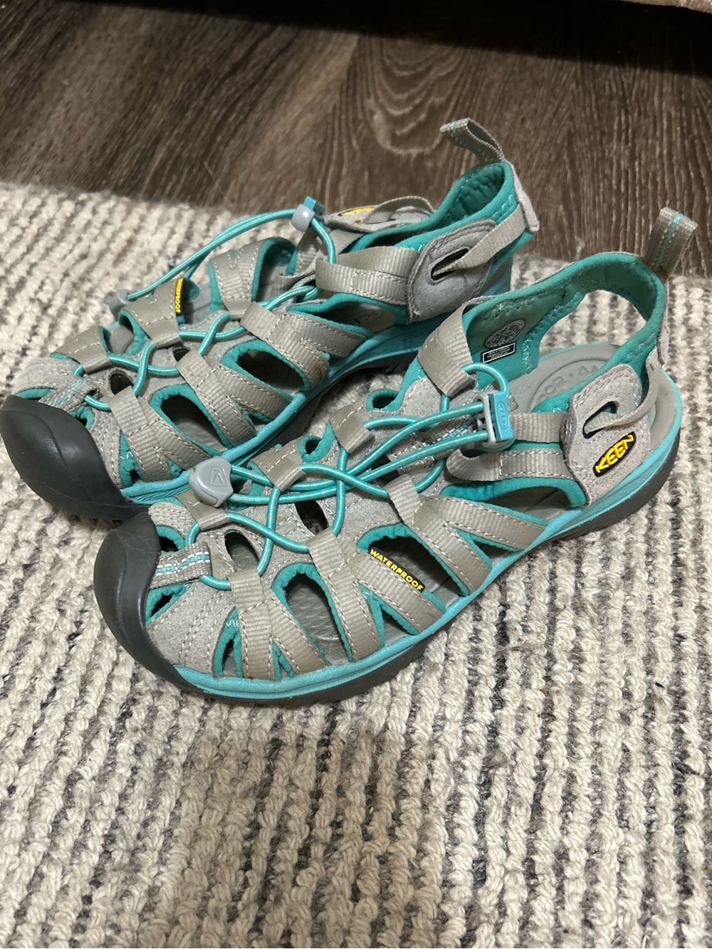 Keen Women's Whisper Gray & Teal Outdoor Water Sandals Size 7